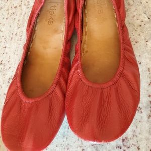 Cardinal red Tieks size 8